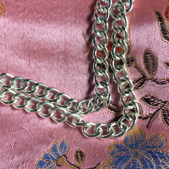 New! Drop Chain Choker Necklace - Picture 4 of 9